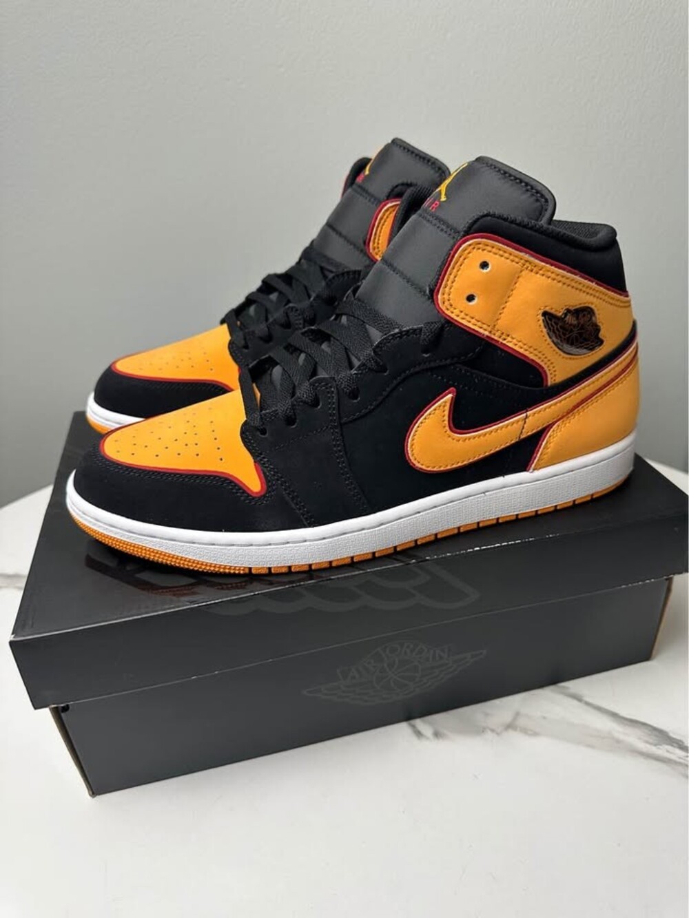 Air Jordan 1 Mid SE 'Fat Tongue' Black/Vivid Orange - Size 11.5 - New